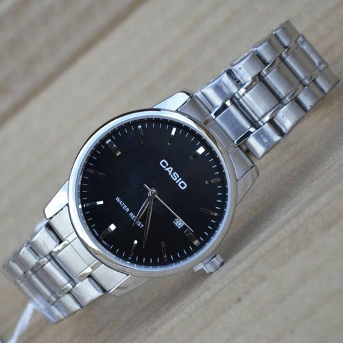 Casio Silver Men's Watch With Black Dial